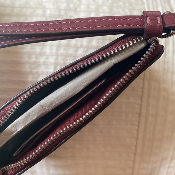 Coach NWT wine color wristlet - Picture 4 of 6